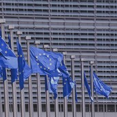 Presidente Fontana a Bruxelles: UE cambi rotta, grave errore ignorare ruolo regioni. Bene le aperture verso la neutralità nell’automotive