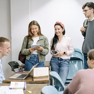 Universitari e lavoro: tra studio e indipendenza economica