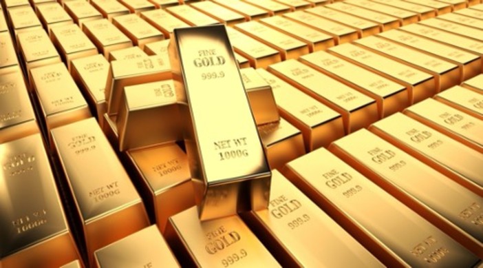 L’oro torna a brillare: superata la soglia dei 2.100 dollari l’oncia