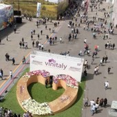 Chiude un Vinitaly a pieno regime. Un buyer su 3 proviene dall’estero