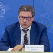 Giorgetti “Prospettive incoraggianti per la crescita”