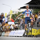 Bardet vince 1^ tappa al Tour in Italia e indossa la maglia gialla