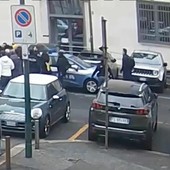 Agenti aggrediti a Torino, misure cautelari per 12 militanti anarchici