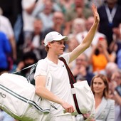 A Wimbledon Sinner cede ai quarti contro Medvedev in 5 set