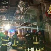 Napoli, crolla un ballatoio alle Vele di Scampia. 2 morti e 13 feriti