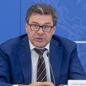 Giorgetti “Soddisfazione avanzo primario positivo, debito un fardello”