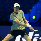 Sinner batte De Minaur al debutto alle Atp Finals