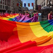 Report Booking.com, 59% dei viaggiatori LGBTQ+ ha subito discriminazioni