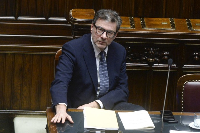 Giorgetti “Presto provvedimenti contro il caro energia”