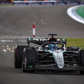 Russell in pole a Silverstone davanti a Hamilton, male le Ferrari