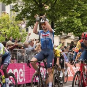 Merlier anticipa Milan in volata e vince la 18^ tappa al Giro