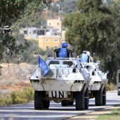 Israele colpisce tre basi Unifil, Crosetto a Gallant “Inaccettabile”