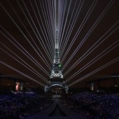 Show sulla Senna e gran finale al Trocadero, è l’ora di Parigi