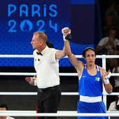 Boxe, l’algerina Khelif in finale per l’oro