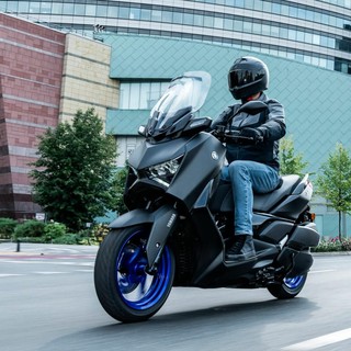 Yamaha presenta il nuovo scooter sportivo XMAX 300