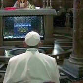 Defunti, Papa Francesco sceglie momento di silenzio al posto dell’Omelia